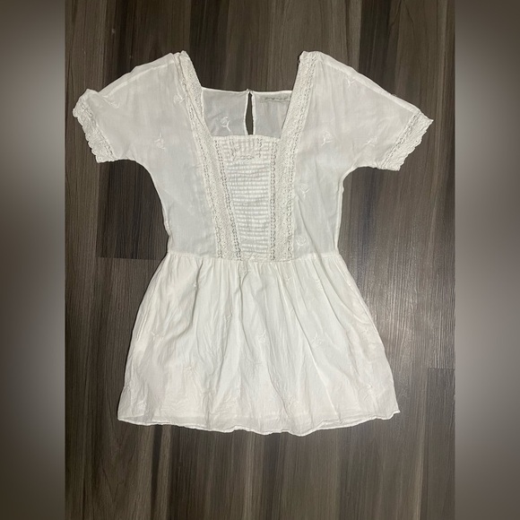 Zara Dresses & Skirts - Zara White Embroidered Women's Beach Dress
